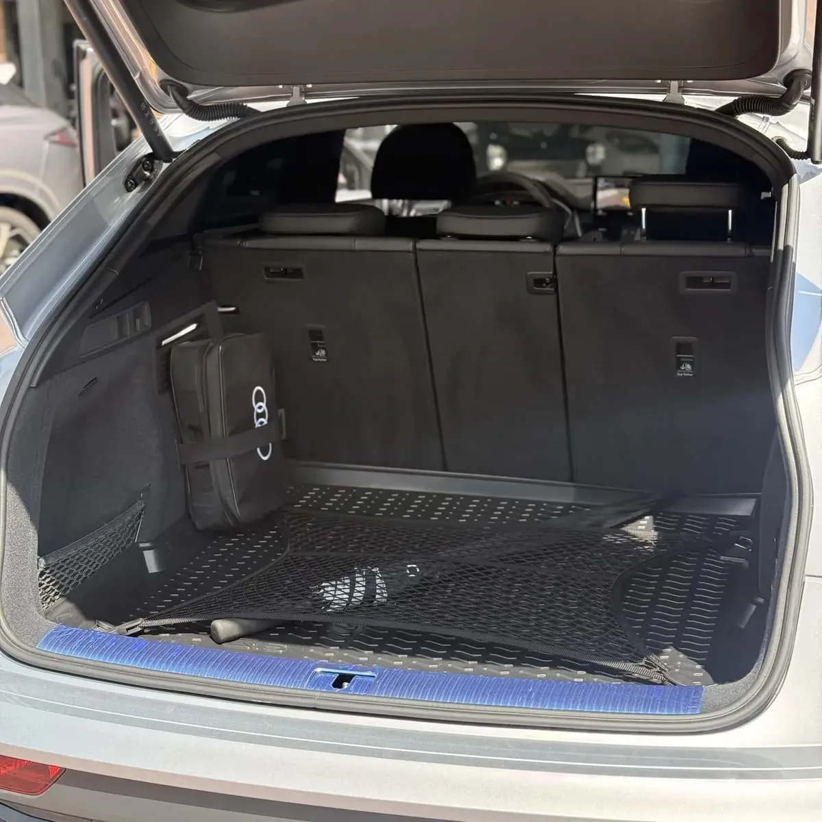 SUV Audi SQ5 Sportback 2024 in Phoenix — photo 6