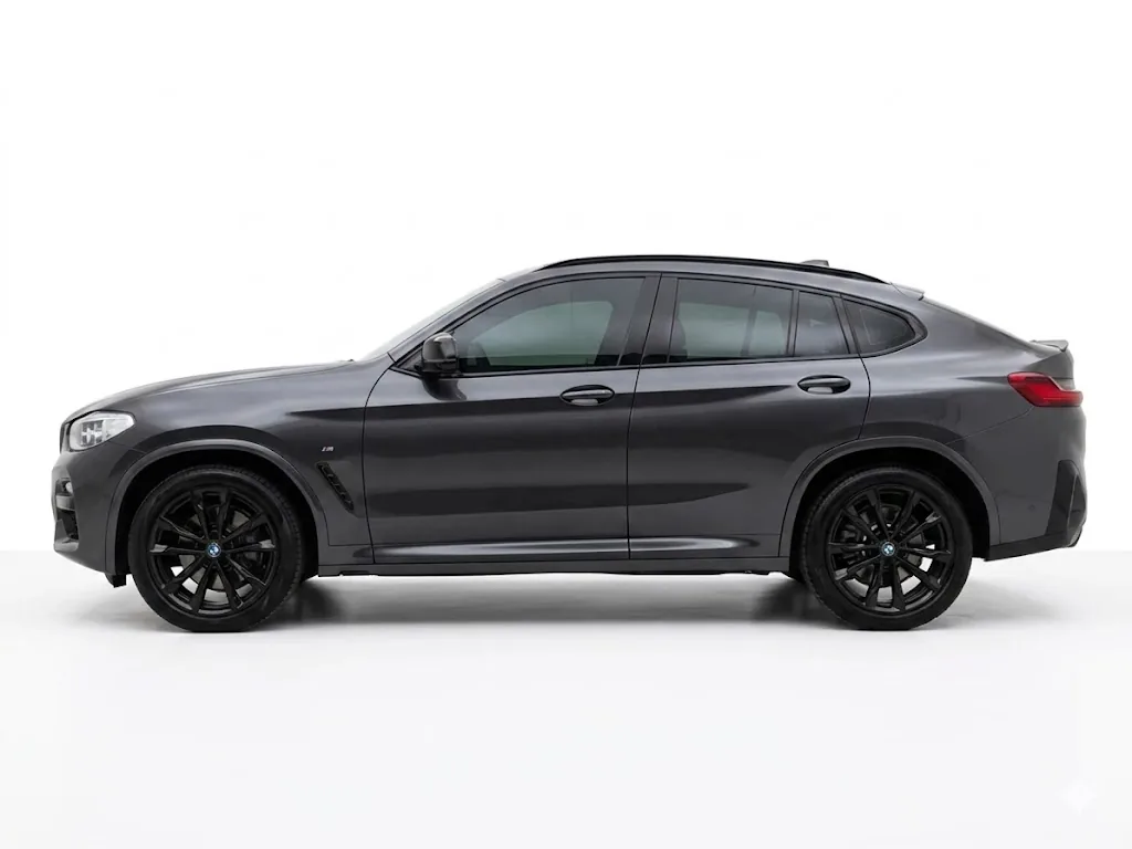 SUV BMW X4 Xdrive 30i 2025 in Los Angeles — photo 3