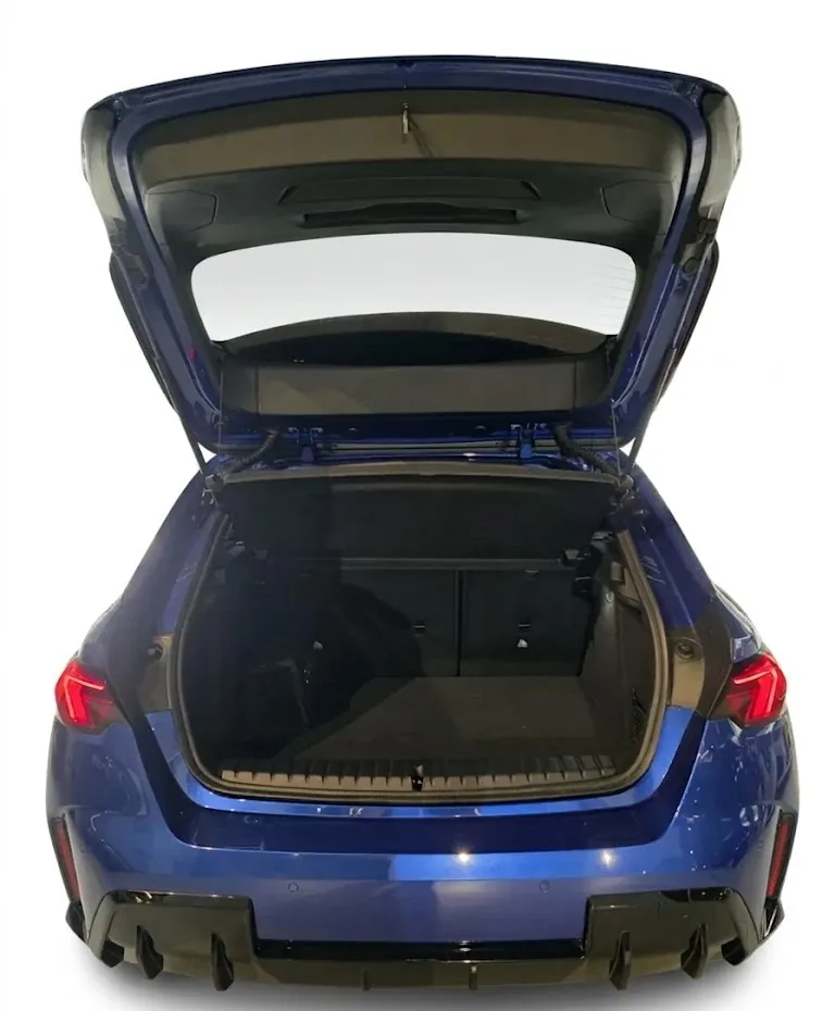 Hatchback BMW 118i 2026 in Las Vegas — photo 6