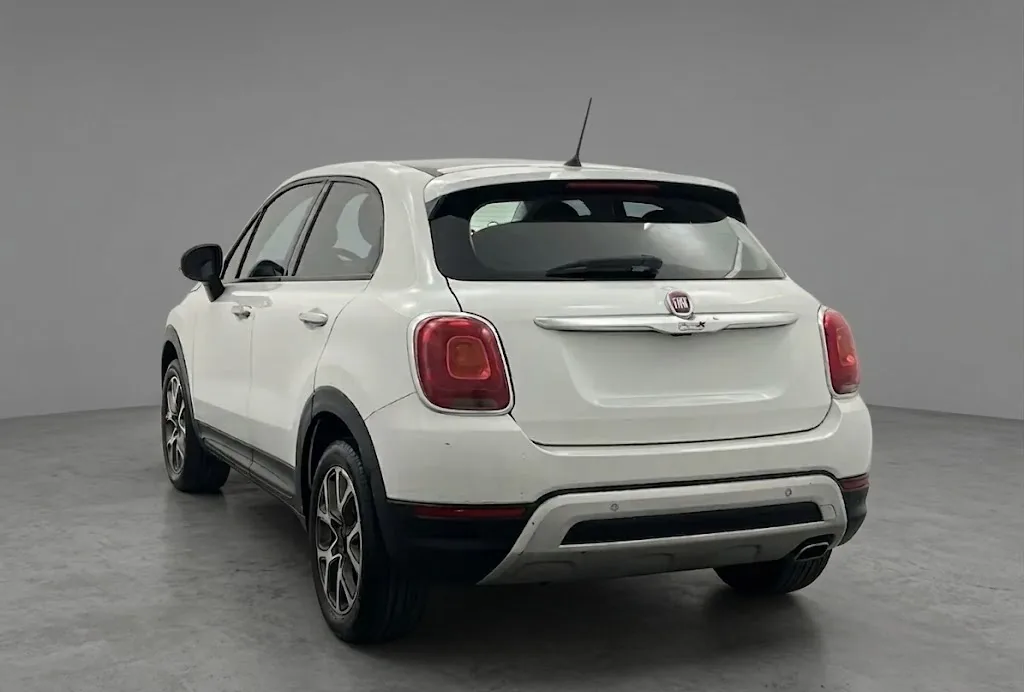 SUV Fiat 500x Latitude 2018 in Jacksonville — photo 3