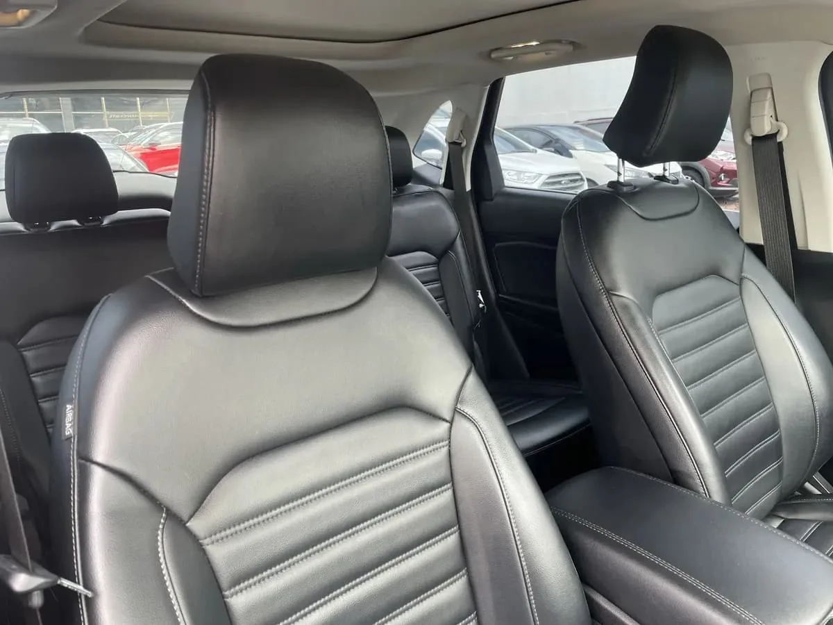 SUV Ford Edge SEL 2023 in Columbus — photo 7
