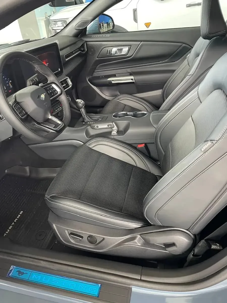 Coupe Ford Mustang GT 2026 Premium in San Diego — photo 4
