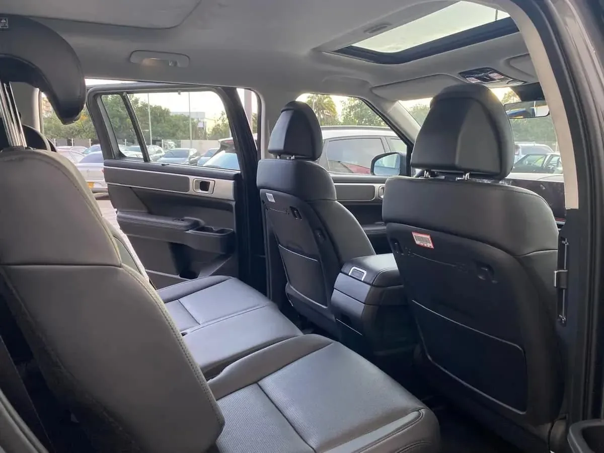 SUV Hyundai Santa Fe Hybrid 2026 in Charlotte — photo 6