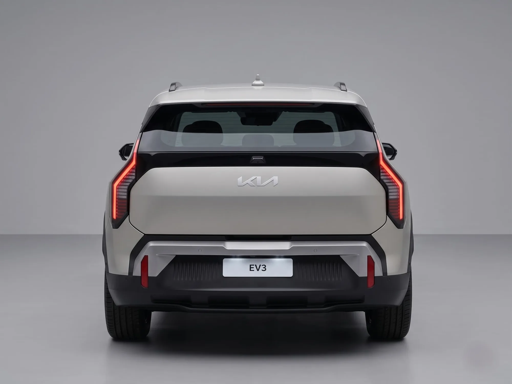 SUV Kia EV3 2025 Light in Miami — photo 3