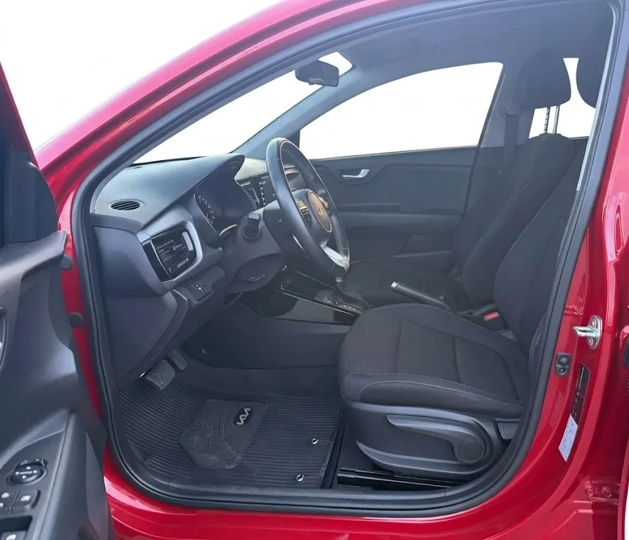 Hatchback Kia Rio Vibrant 2024 in Dallas — photo 7