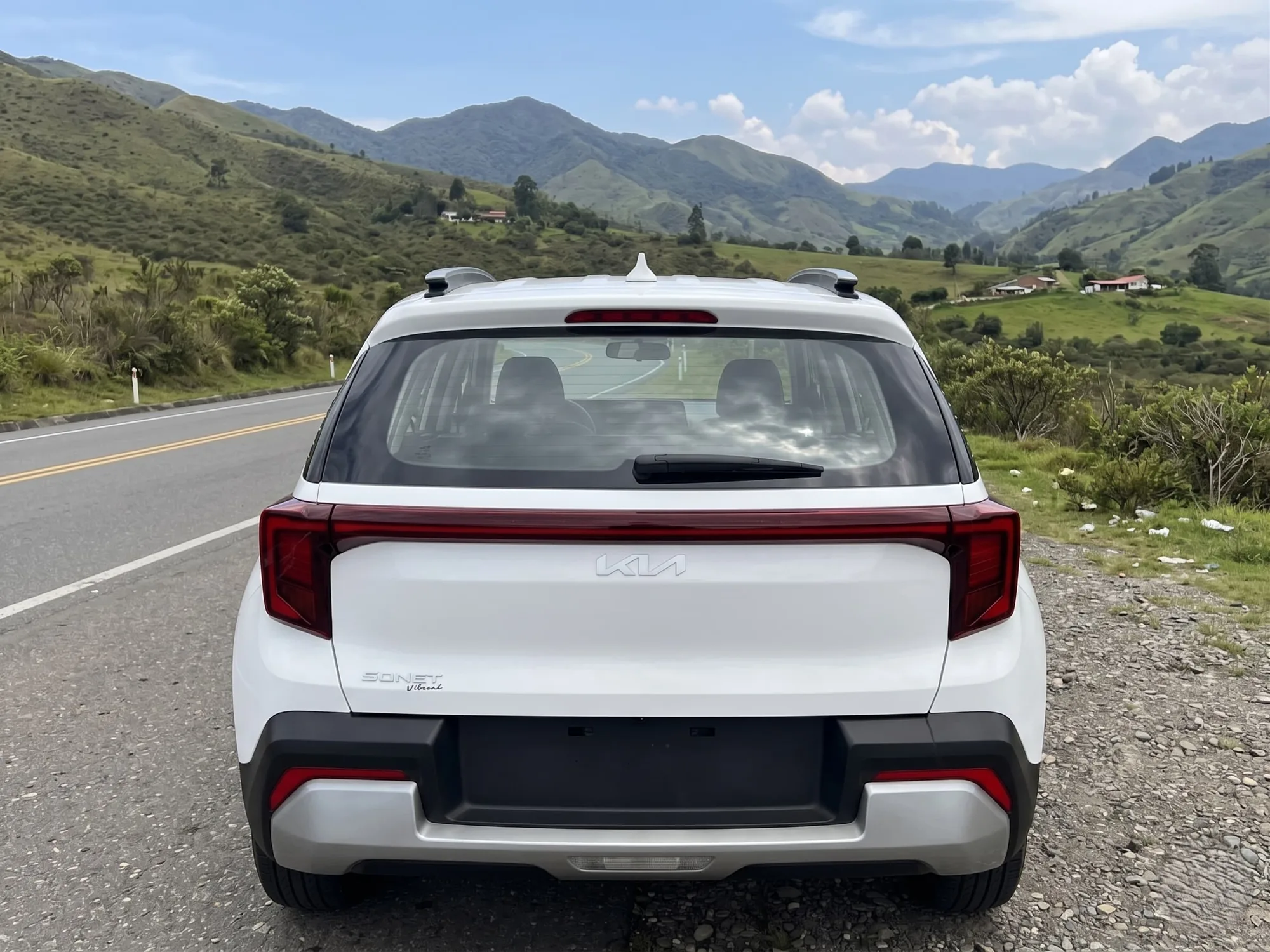 SUV Kia Sonet Vibrant 2026 in Chicago — photo 2