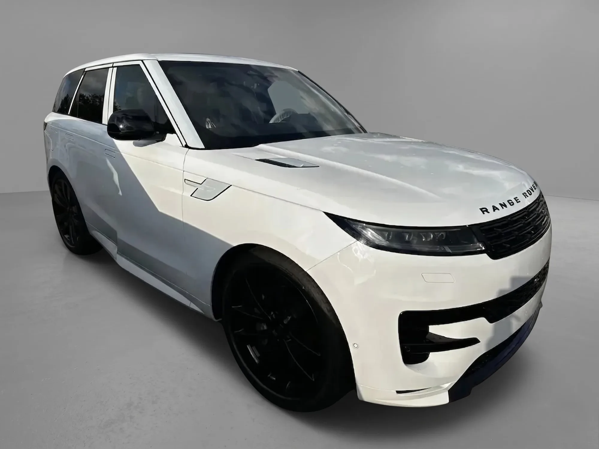 Pickup Land Rover Range Rover Sport 2026 in Charlotte — photo 2
