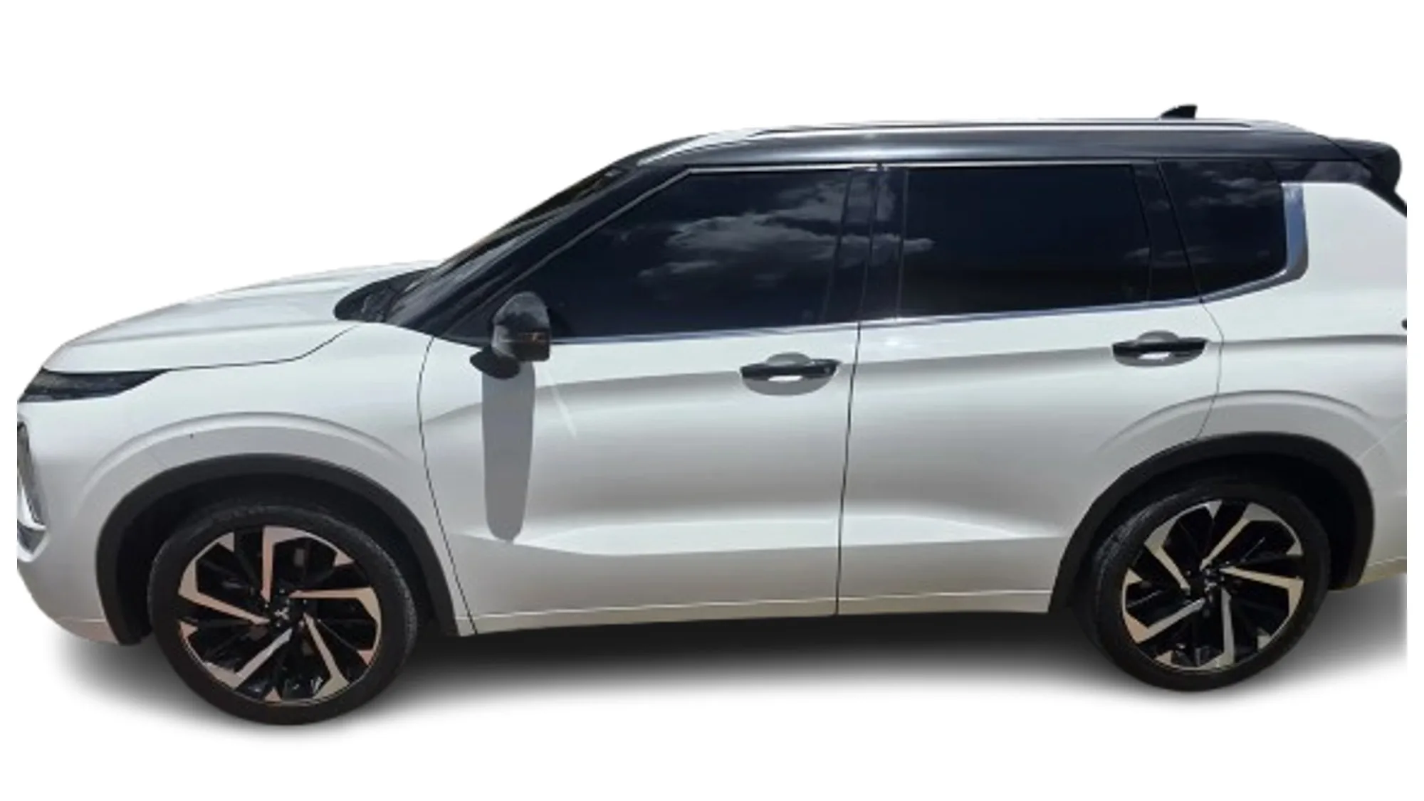 SUV Mitsubishi All-Outlander 2025 in Las Vegas — photo 3
