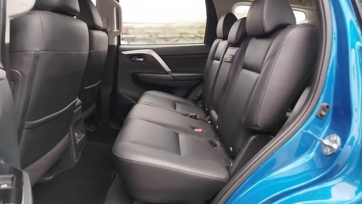 SUV Mitsubishi Montero Sport 2024 in Kansas City — photo 9