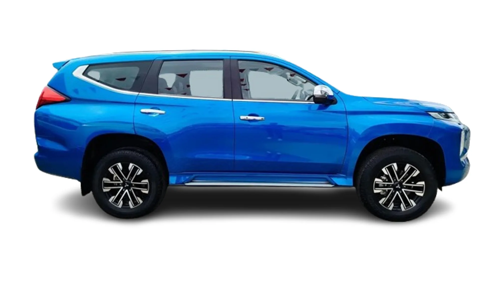 SUV Mitsubishi Montero Sport 2024 in Kansas City — photo 3