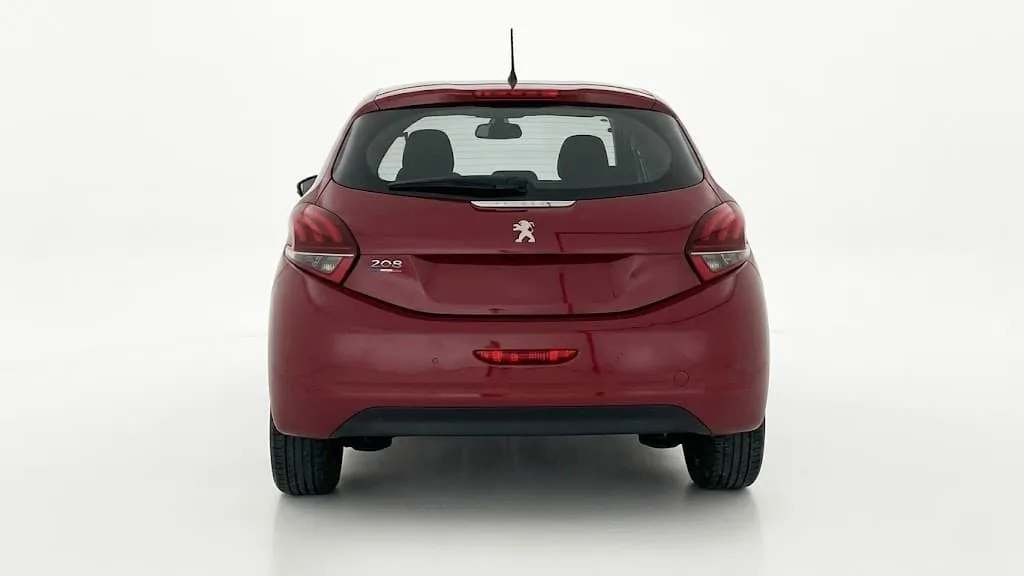 Hatchback Peugeot 208 2018 in Denver — photo 5