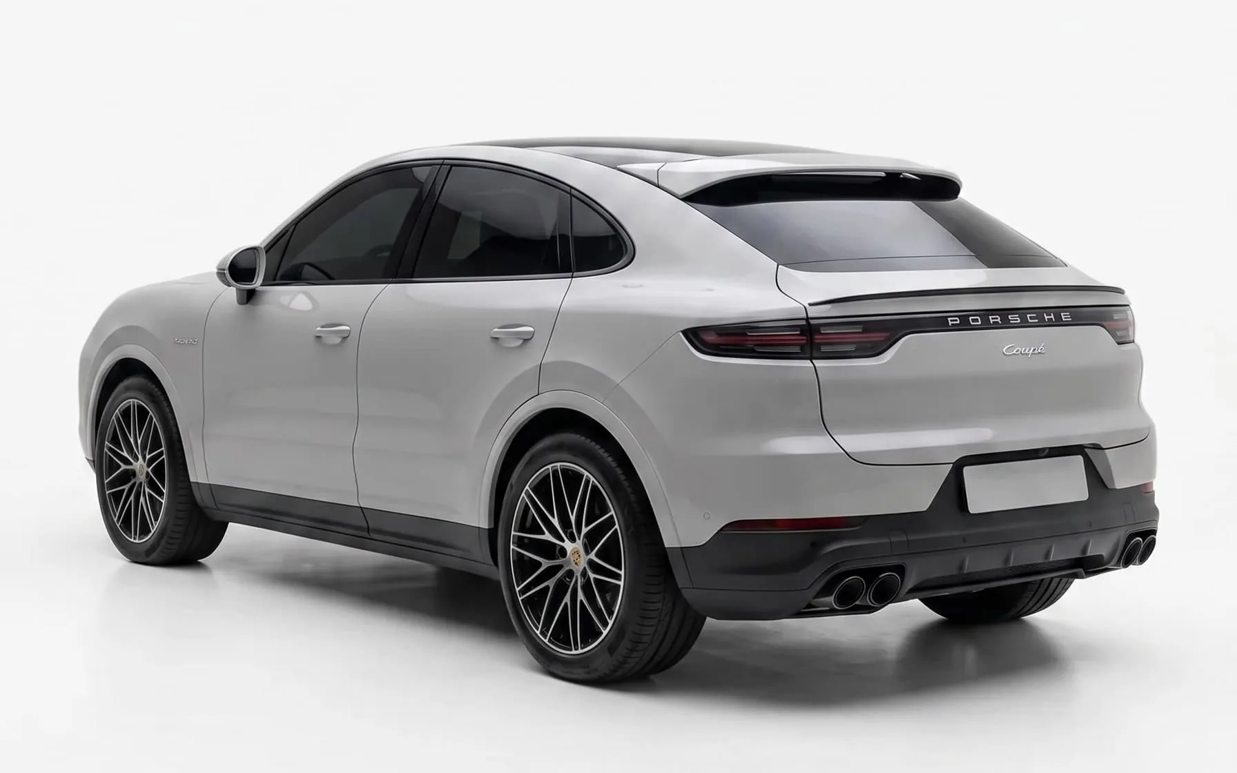 SUV Porsche Cayenne E-Hybrid 2025 in Sacramento — photo 4