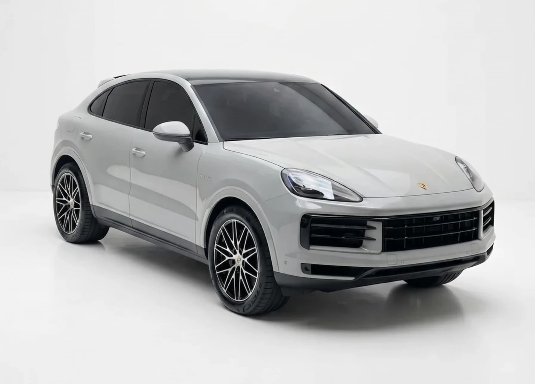 SUV Porsche Cayenne E-Hybrid 2025 in Sacramento