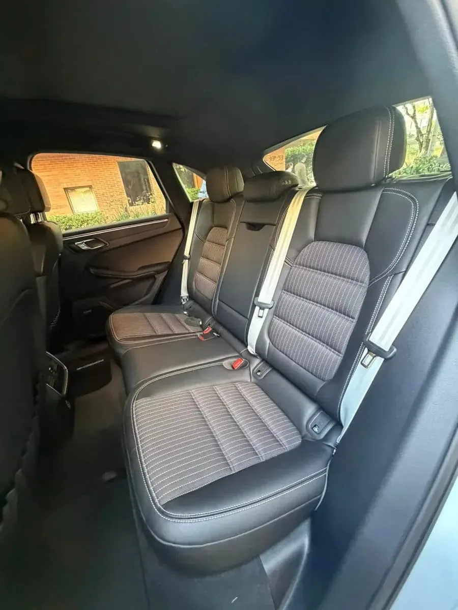 SUV Porsche Macan T 2025 in Dallas — photo 6