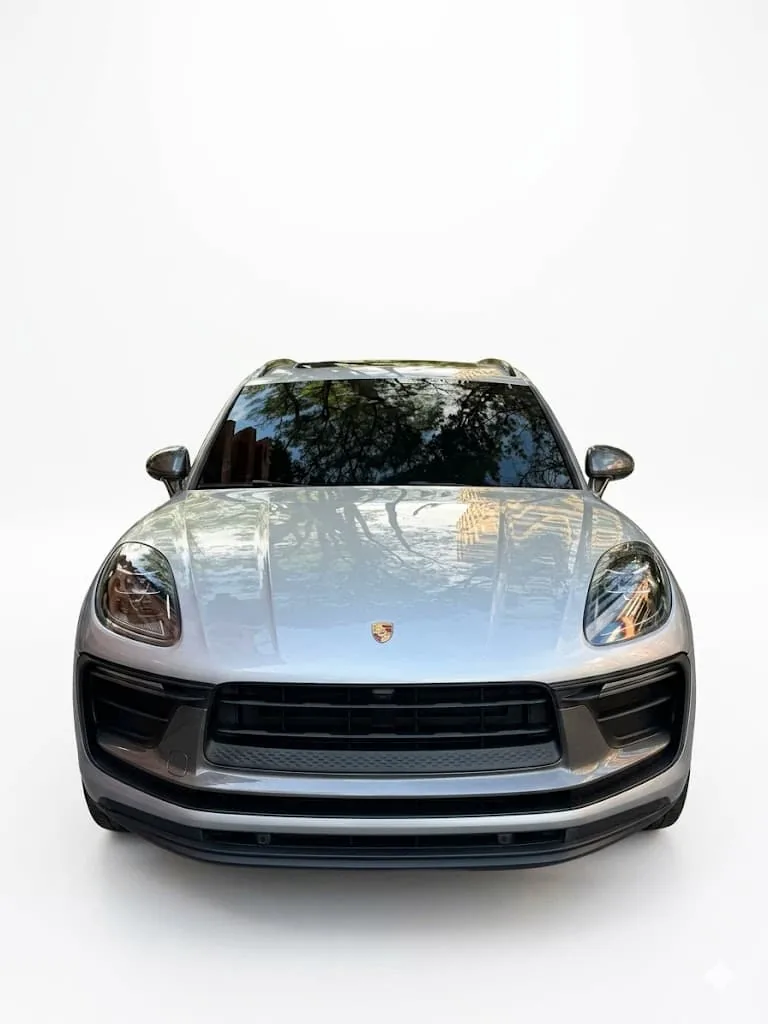 SUV Porsche Macan T 2025 in Dallas — photo 2