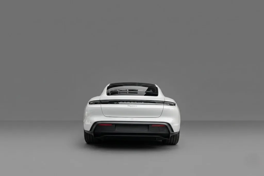 Sedan Porsche Taycan 2025 in Atlanta — photo 3
