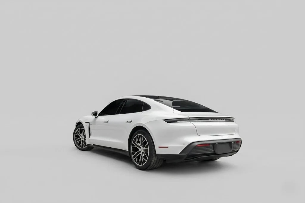 Sedan Porsche Taycan 2025 in Atlanta — photo 4