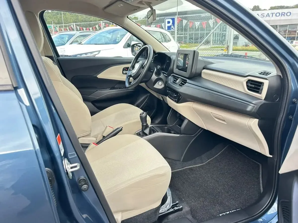 Sedan Suzuki Swift Dzire 2026 in San Antonio — photo 6