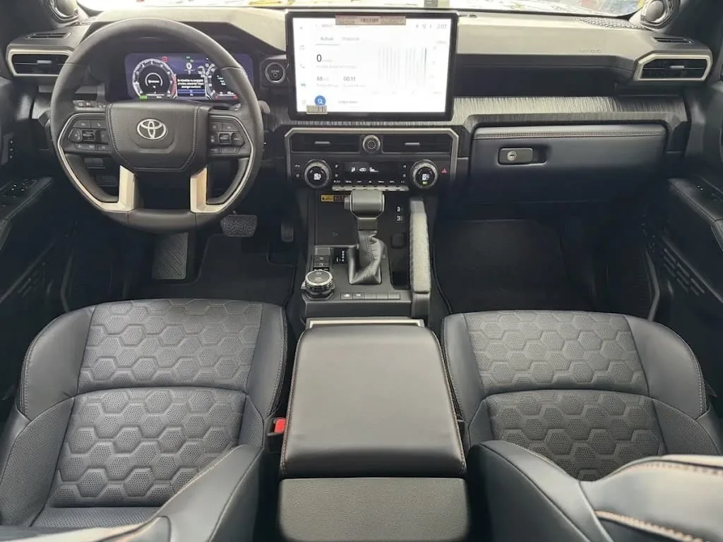 Pickup Toyota 4Runner Platinum 2026 in Charlotte — photo 5