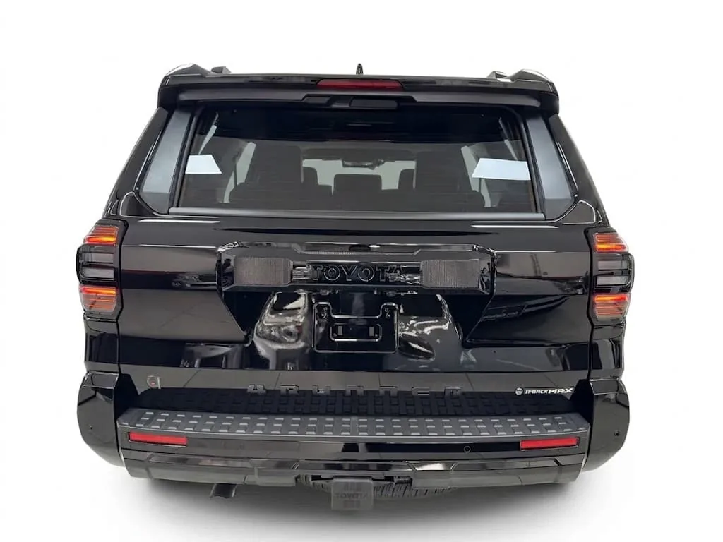 Pickup Toyota 4Runner Platinum 2026 in Charlotte — photo 4