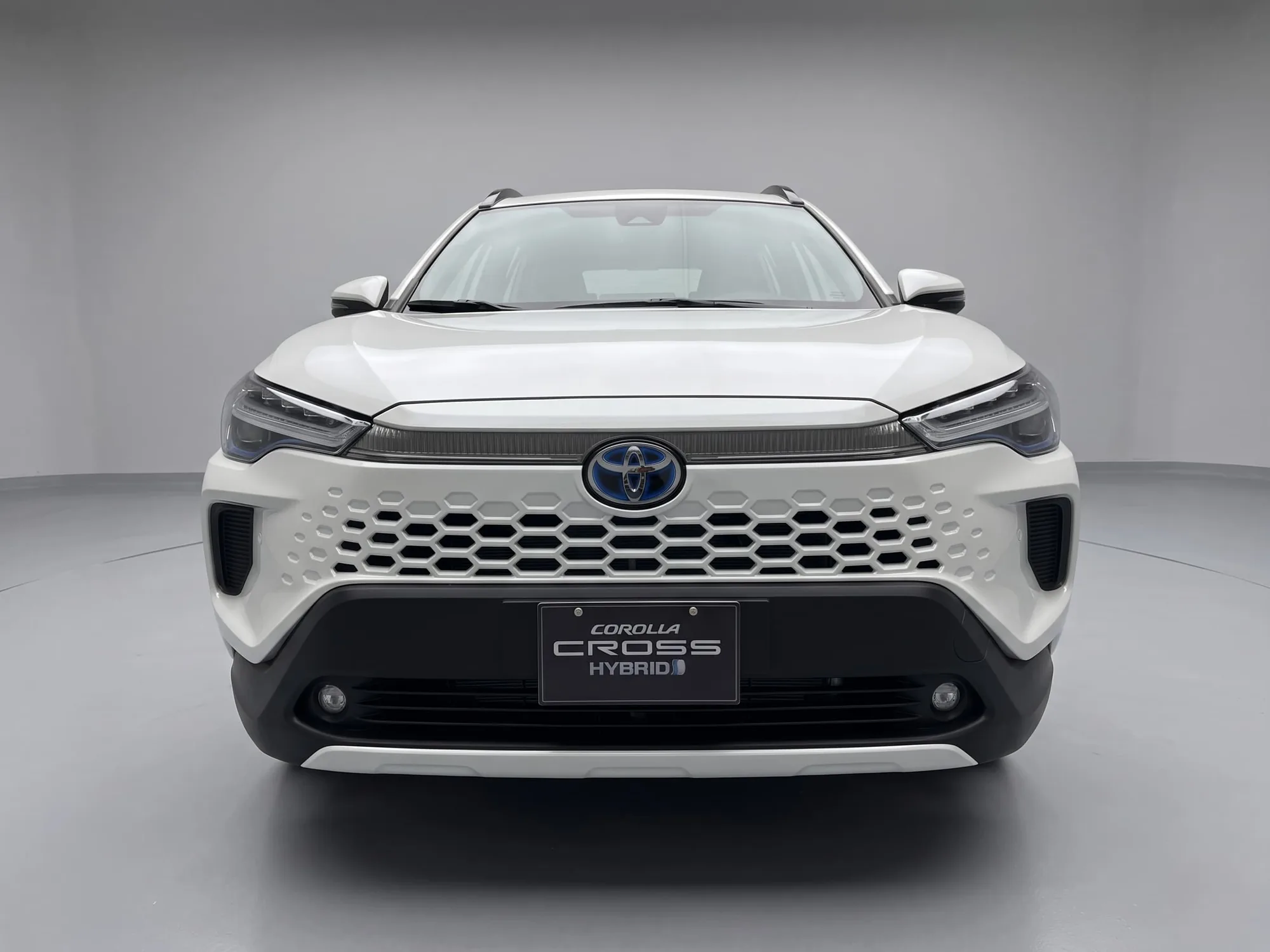SUV Toyota Corolla Cross Hybrid 2026 in Nashville — photo 2