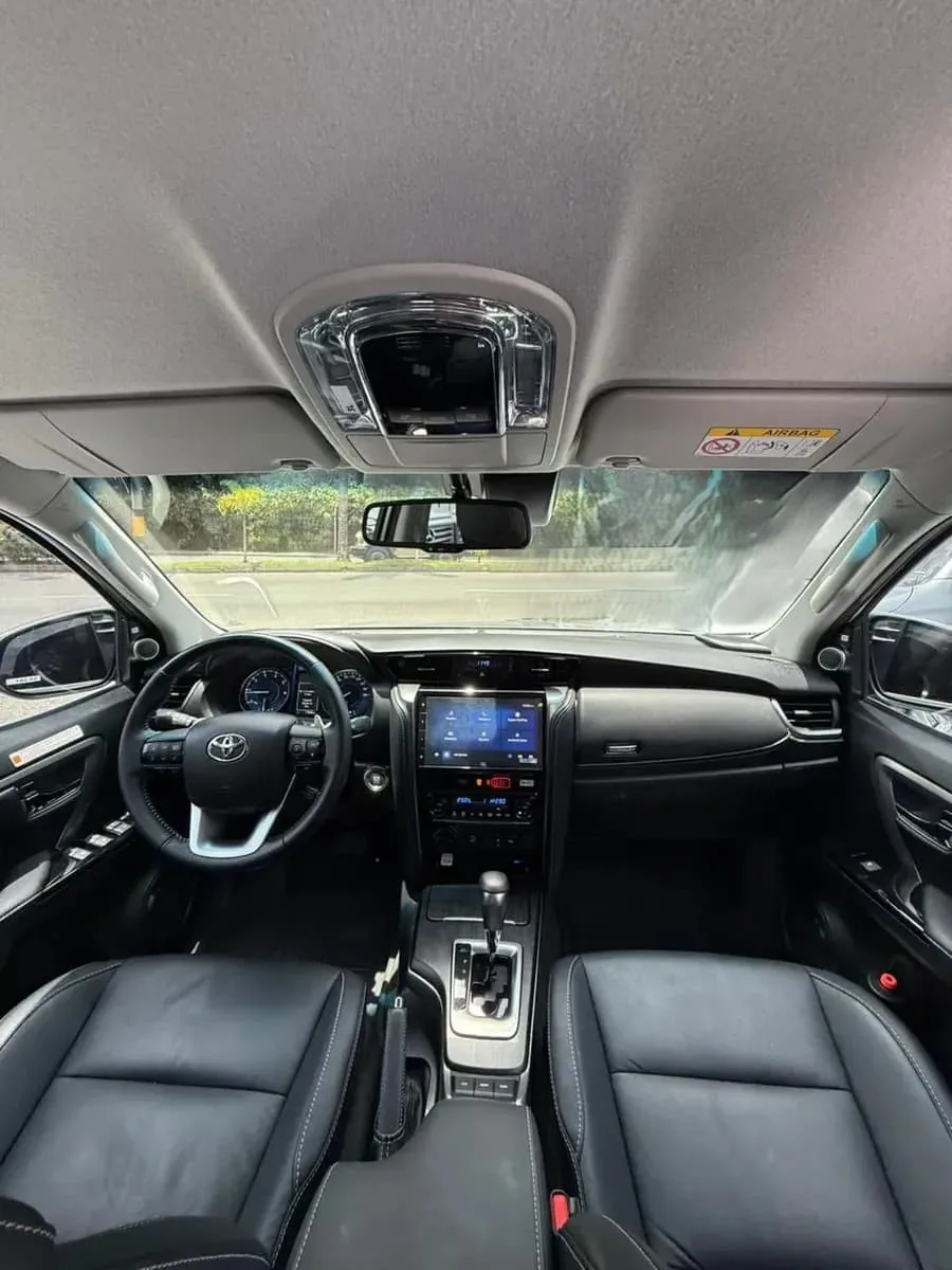 Pickup Toyota Fortuner SRV 2026 in Tampa — photo 6