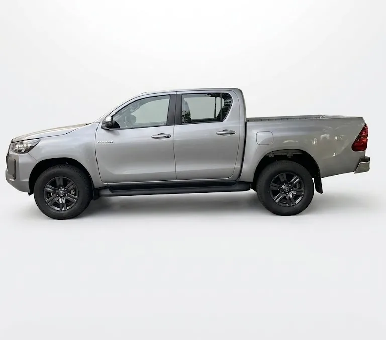 Pickup Toyota Hilux SR 2026 in Austin — photo 3