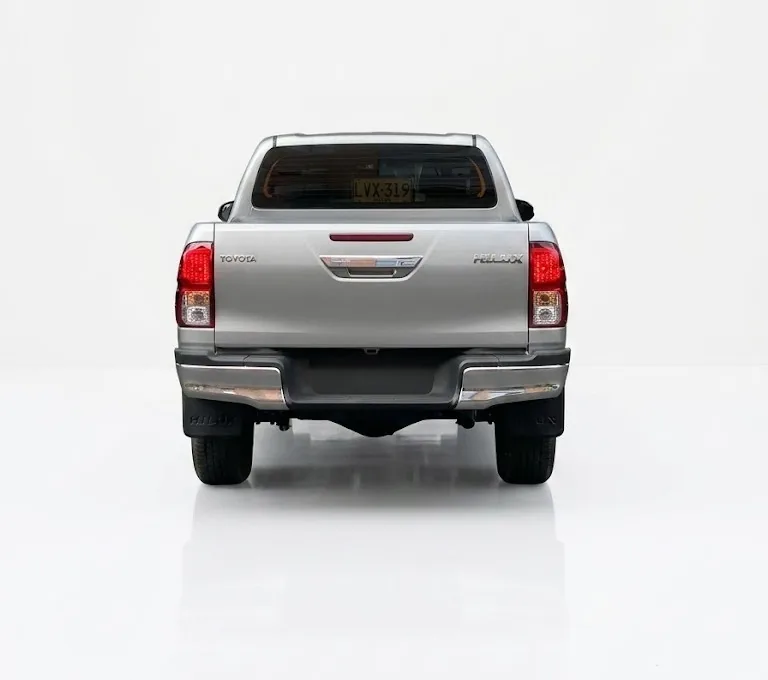Pickup Toyota Hilux SR 2026 in Austin — photo 4