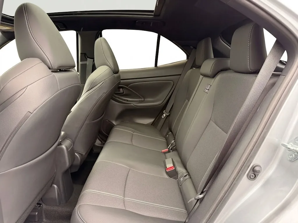SUV Toyota Yaris Cross HEV 2026 in Orlando — photo 8