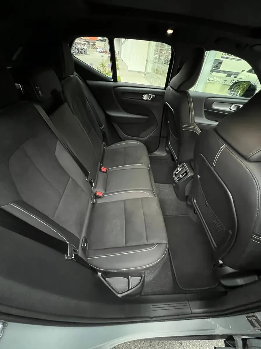 SUV Volvo EX 40 Plus 2026 in Dallas — photo 8
