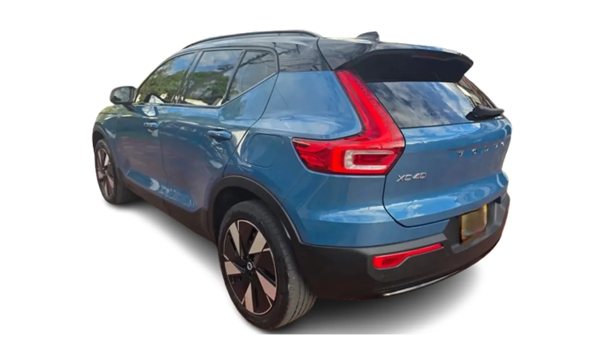 SUV Volvo XC 40 2024 in Chicago — photo 4