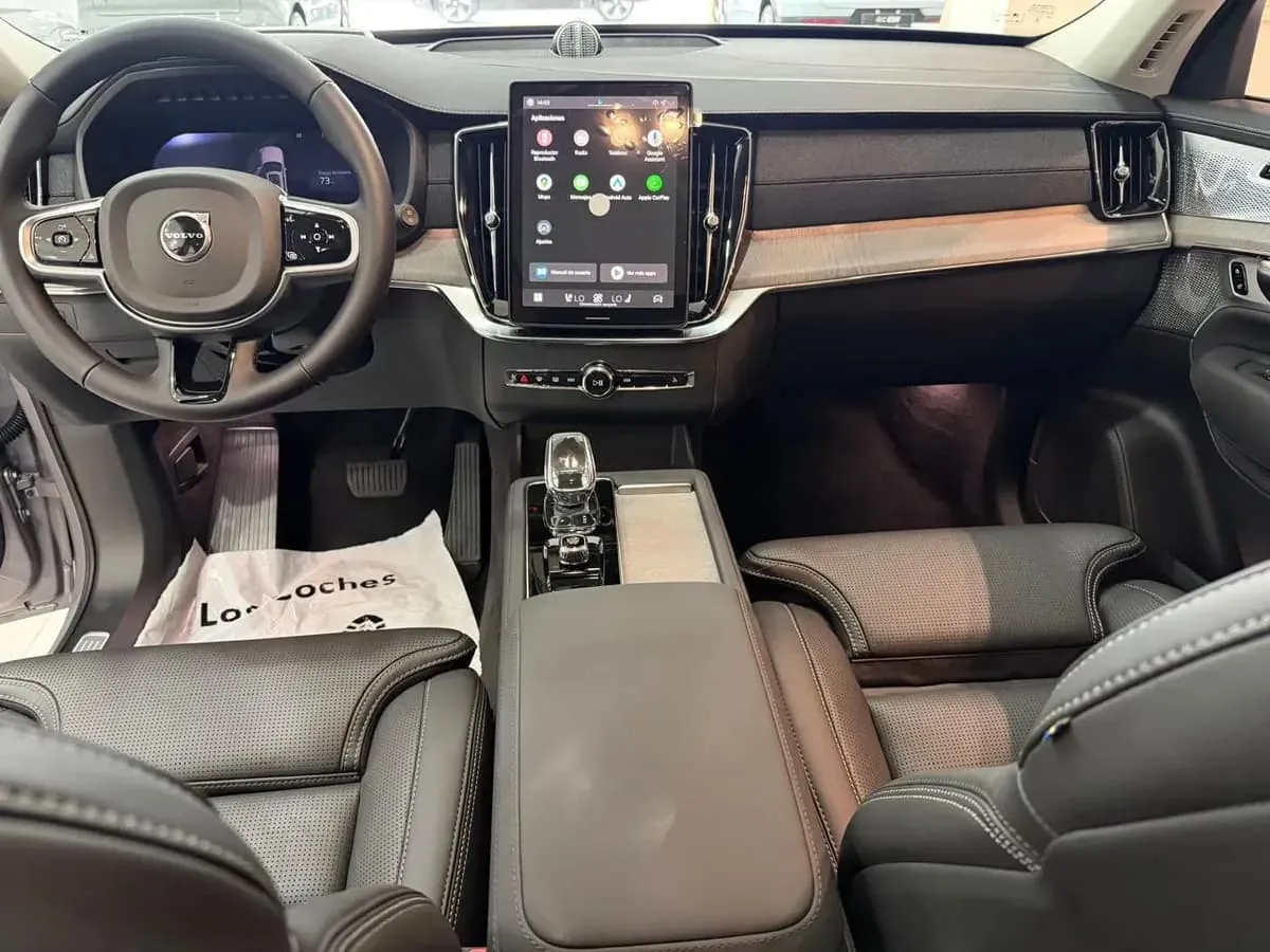 SUV Volvo XC 90 T8 2026 Hybrid in Kansas City — photo 4
