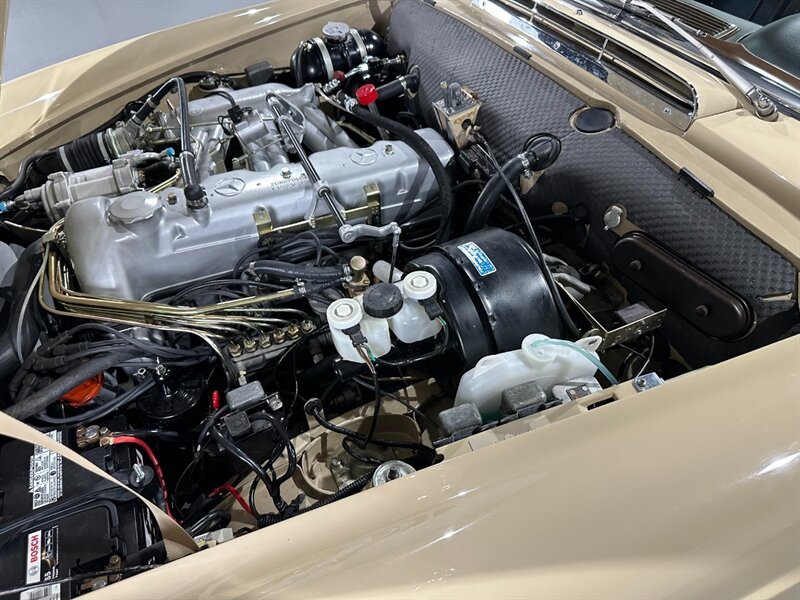 1968 Mercedes Benz 280SL Pagoda Beige