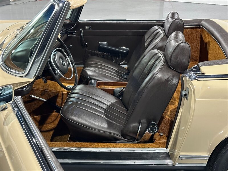1968 Mercedes Benz 280SL Pagoda Beige