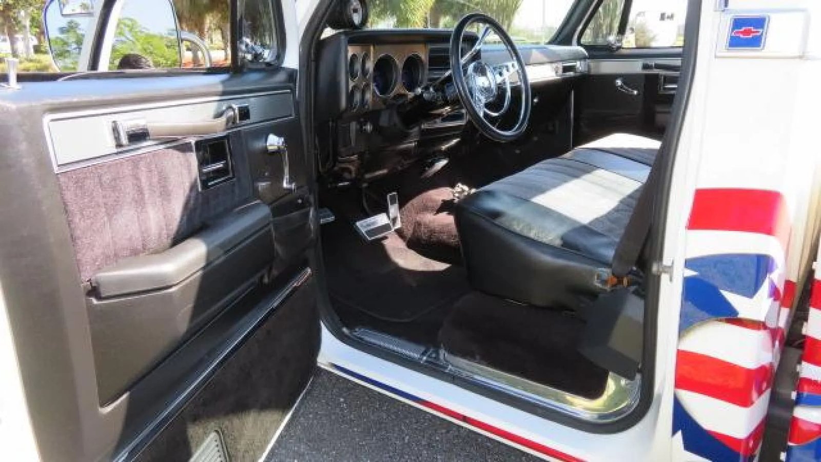 1986 Chevrolet Silverado 1500 Custom Deluxe 2WD