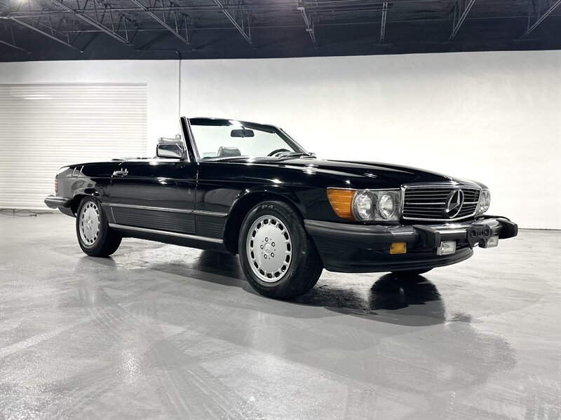 1987 Mercedes-Benz 560 SL Black