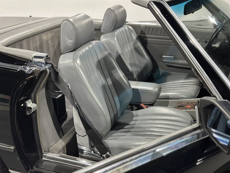 1987 Mercedes-Benz 560 SL Black