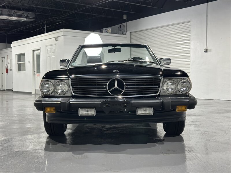 1987 Mercedes-Benz 560 SL Black