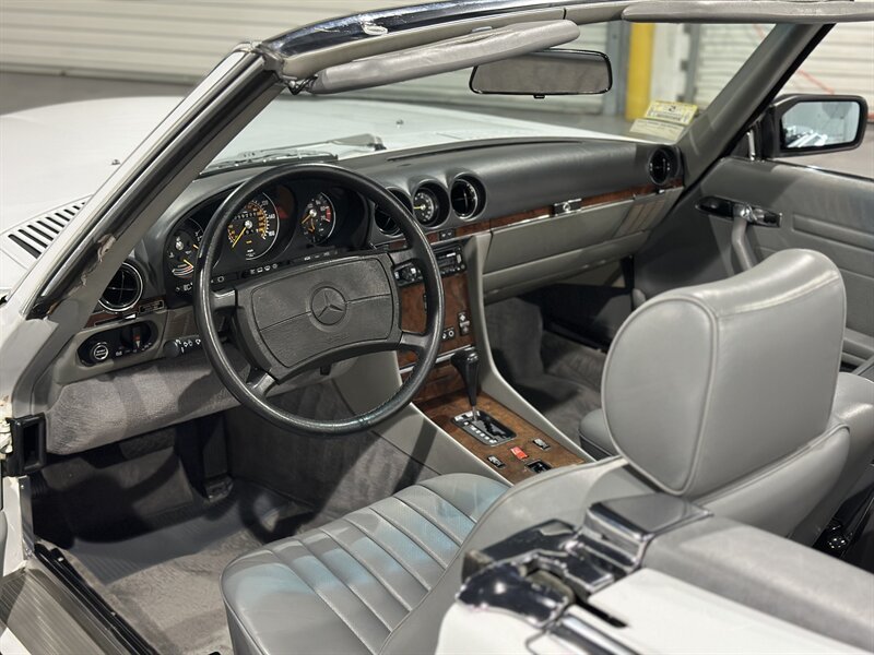 1988 Mercedes-Benz 560 SL White
