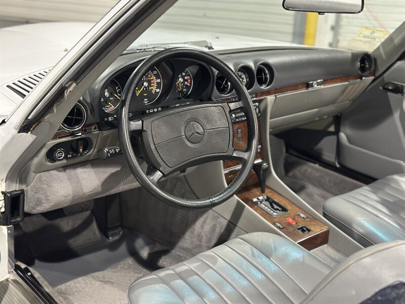 1988 Mercedes-Benz 560 SL White