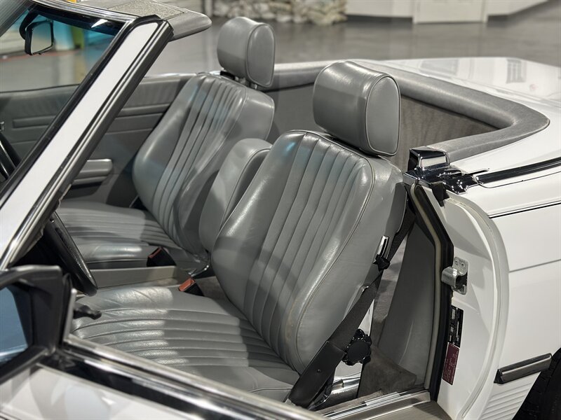 1988 Mercedes-Benz 560 SL White