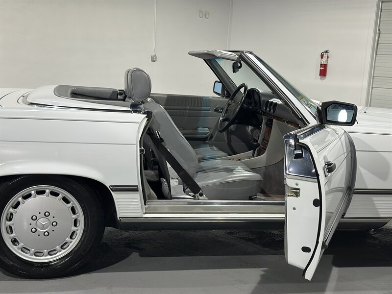 1988 Mercedes-Benz 560 SL White