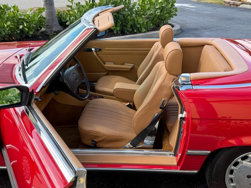 1989 Mercedes-Benz 560 SL Red