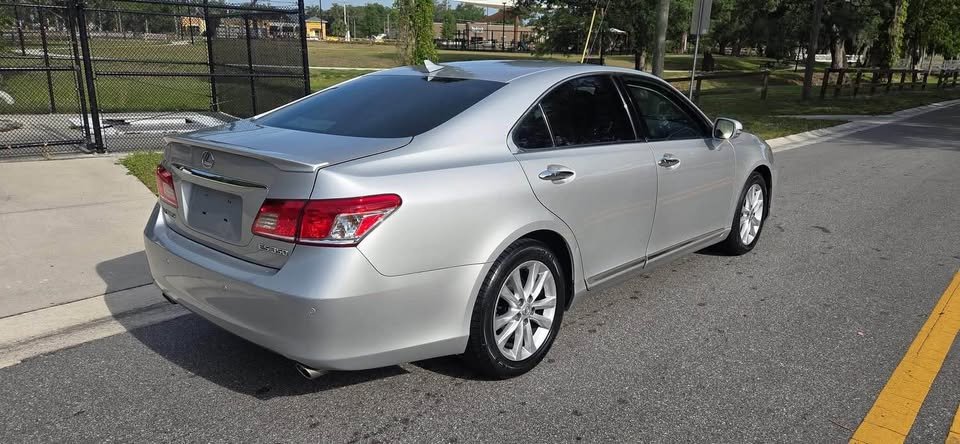 2010 Lexus ES Silver