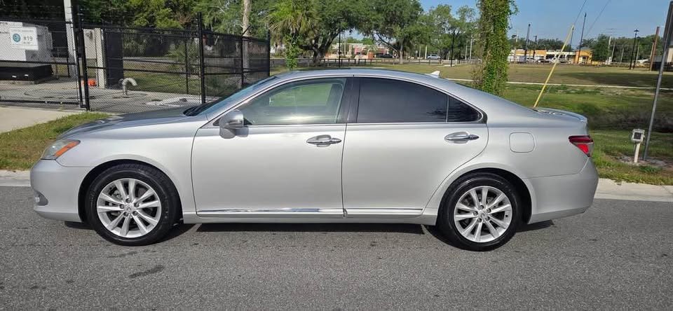 2010 Lexus ES Silver