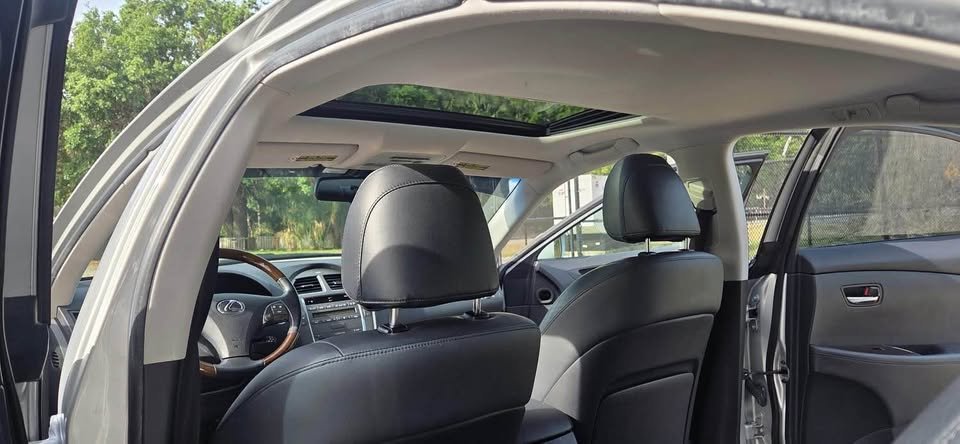 2010 Lexus ES Silver