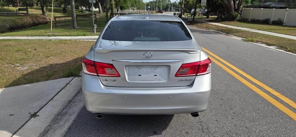 2010 Lexus ES Silver