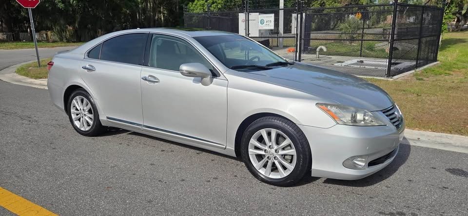 2010 Lexus ES Silver