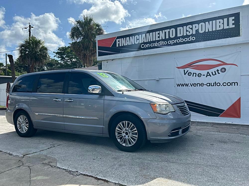 2013 Chrysler Town & Country 4dr Wgn Touring-L