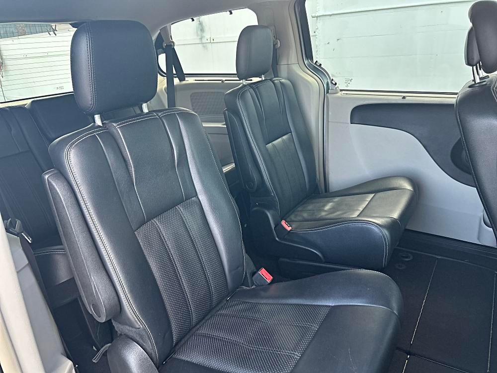 2013 Chrysler Town & Country 4dr Wgn Touring-L